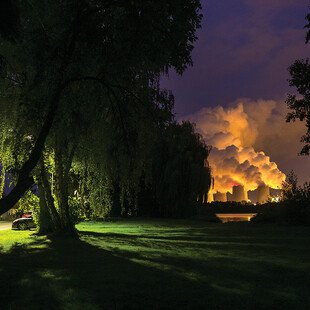  The Jänschwalde lignite power plant in Peitz, Germany emits smoke while burning lignite (brown coal). 