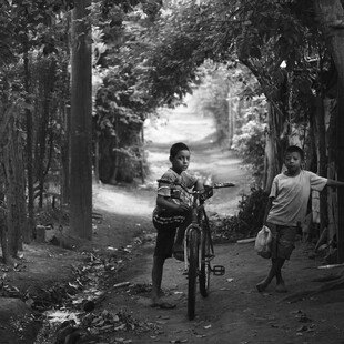 One of the winning images for the 2017 Wellcome Image Awards. A photograph of two young boys in rural Nicaragua by Joshua Mcdonald.